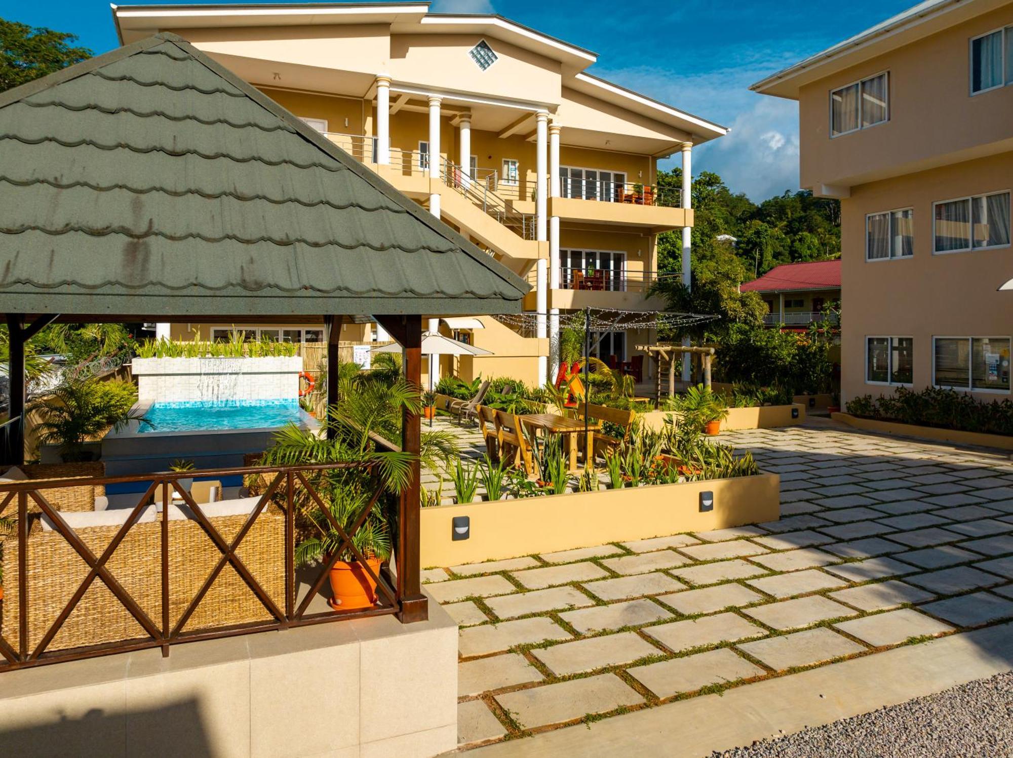 Tropical Hideaway Appart hôtel Beau Vallon (Mahe)